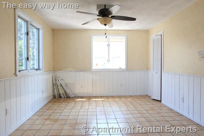 4 bed, 1 bath apartment for rent at 99 Electric Ave Unit 2, Davis Square — photo 6 of 32