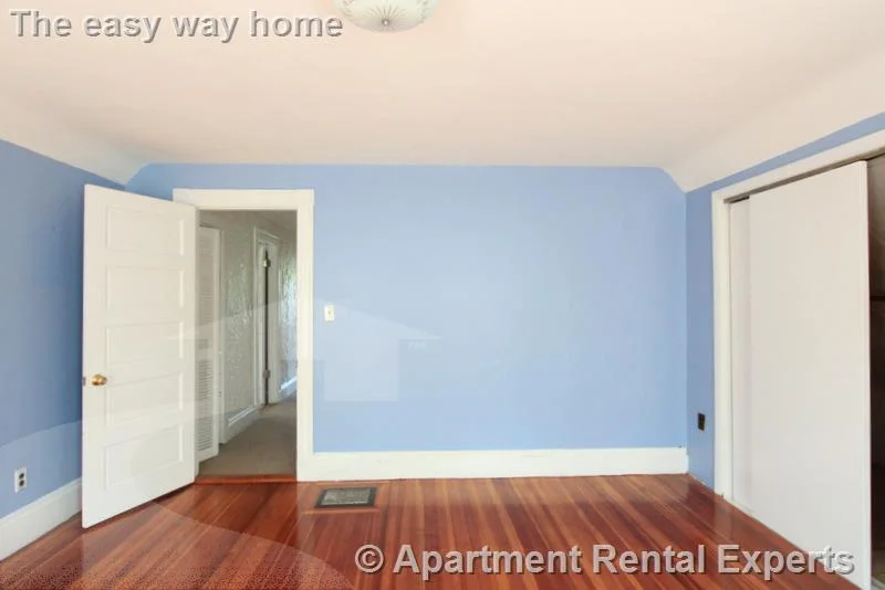 4 bed, 1 bath apartment for rent at 99 Electric Ave Unit 2, Davis Square — photo 22 of 32