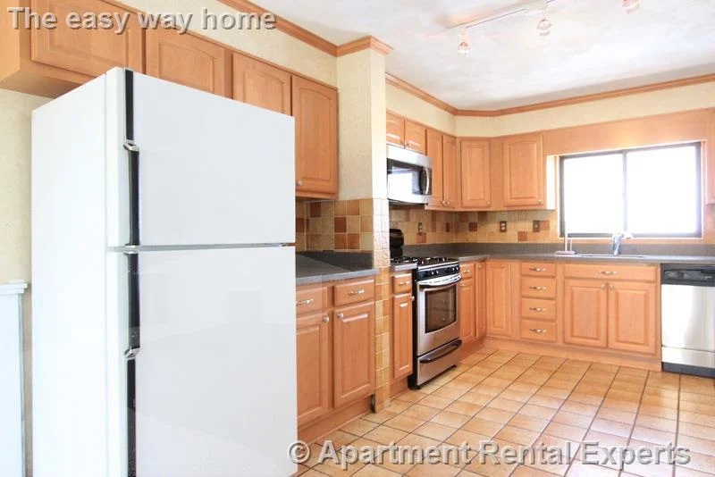 4 bed, 1 bath apartment for rent at 99 Electric Ave Unit 2, Davis Square — photo 7 of 32