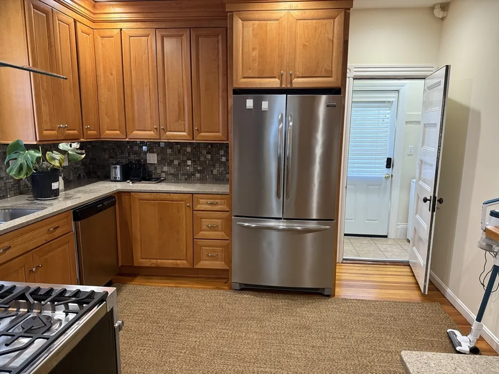 3 bed, 2 bath apartment for rent at 99 Fayerweather Unit 99, West Cambridge — photo 6 of 18