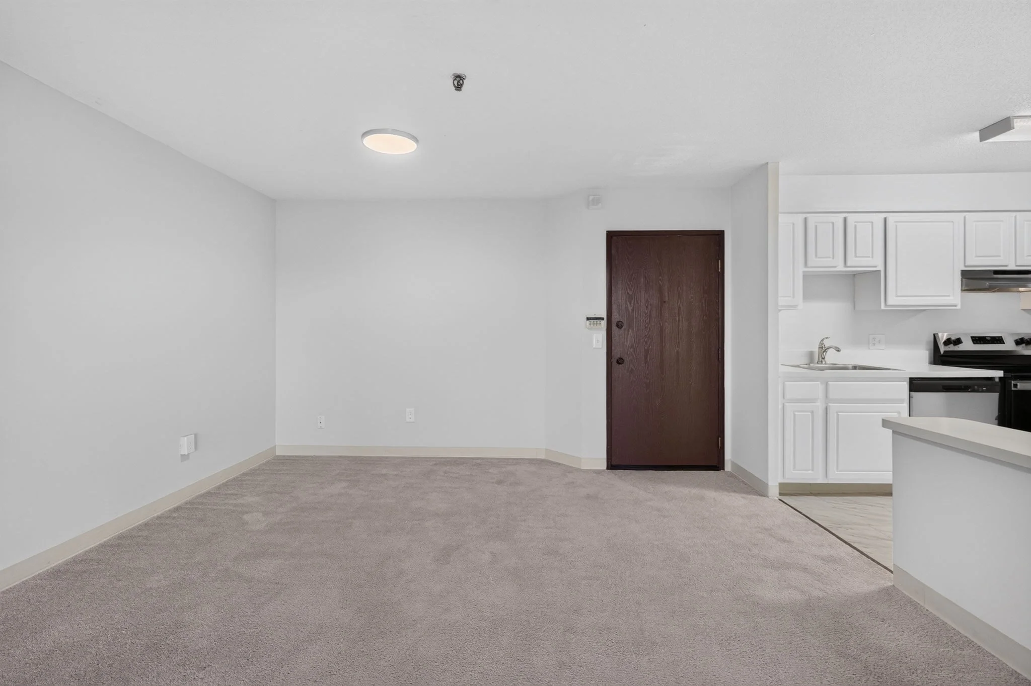 2 bed, 1 bath apartment for rent at 99 Florence St Unit 609, Malden — photo 41 of 42