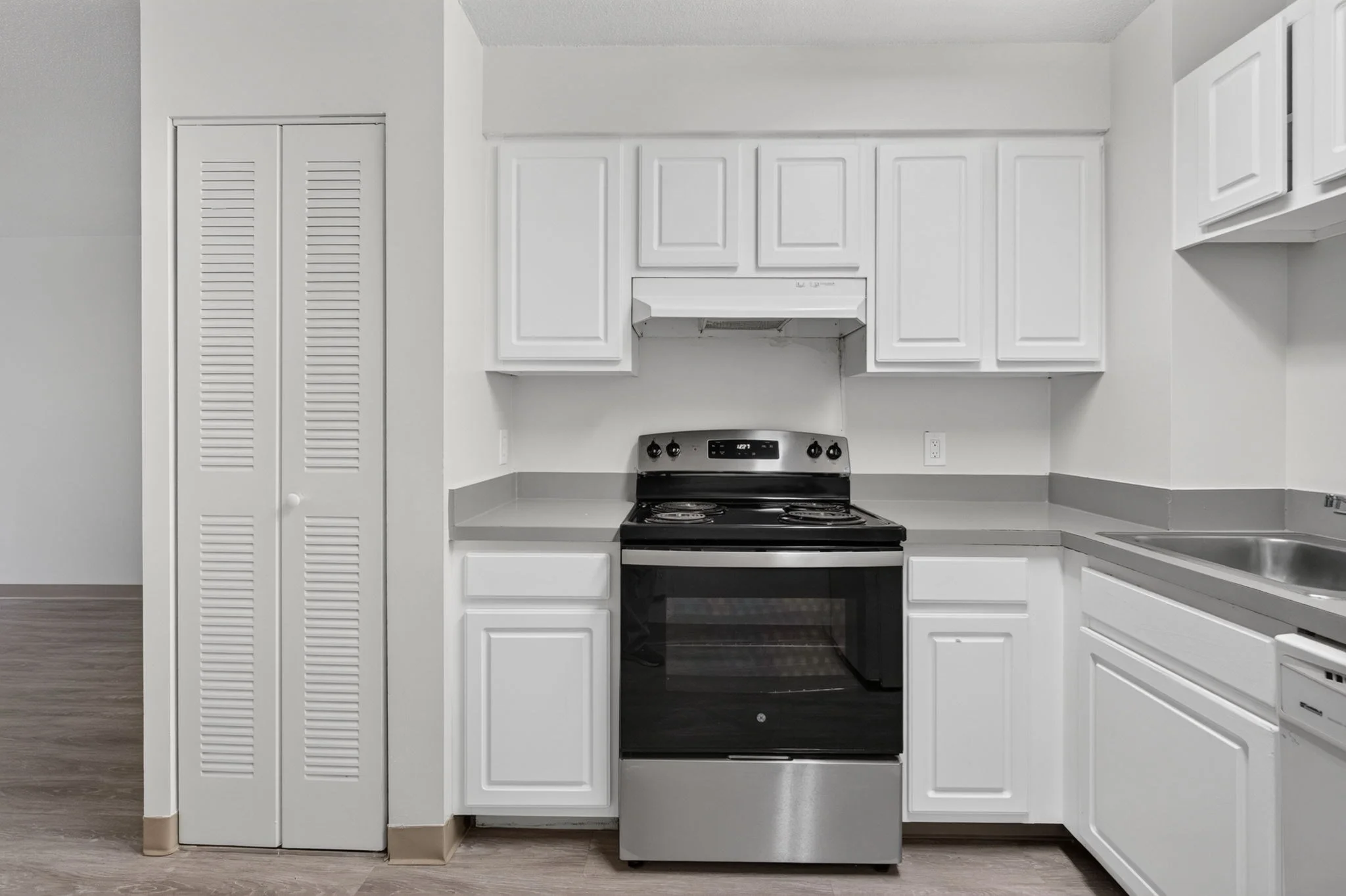 1 bed, 1 bath apartment for rent at 99 Florence St Unit 805, Malden — photo 21 of 32