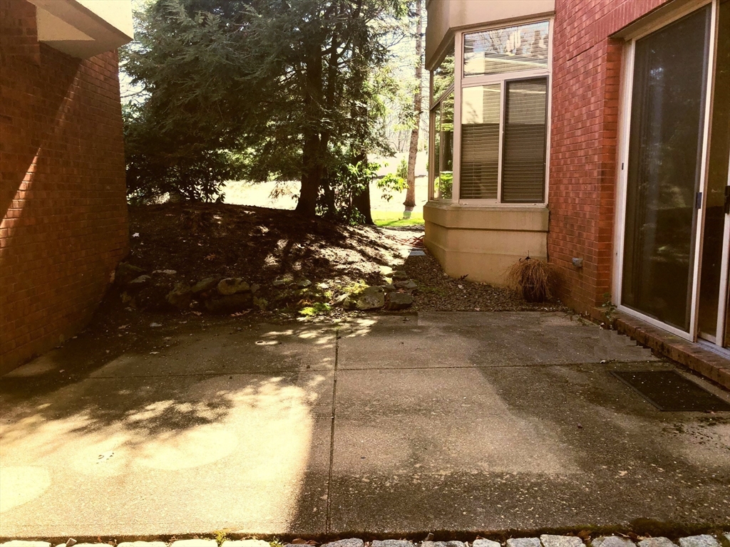 2 bed, 2 bath apartment for rent at 99 Florence Unit 10-1D, Newton — photo 18 of 28