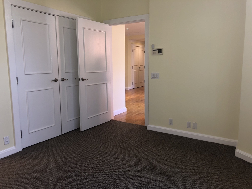 2 bed, 2 bath apartment for rent at 99 Florence Unit 10-1D, Newton — photo 11 of 28