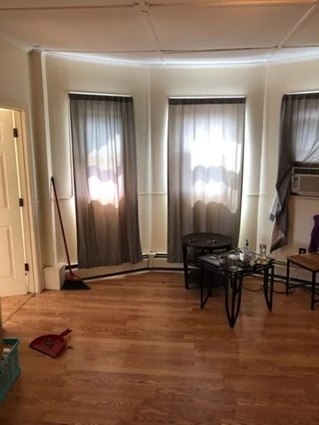 4 bed, 2 bath apartment for rent at 99 Franklin St Unit 2, East Somerville — photo 11 of 11