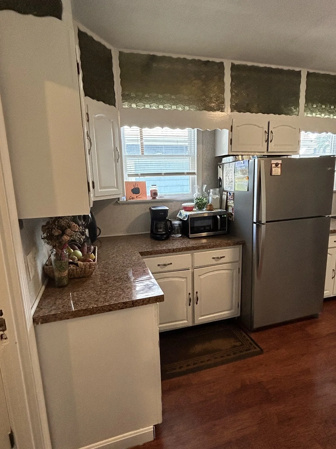 4 bed, 2 bath apartment for rent at 99 Franklin St Unit 2, East Somerville — photo 4 of 11