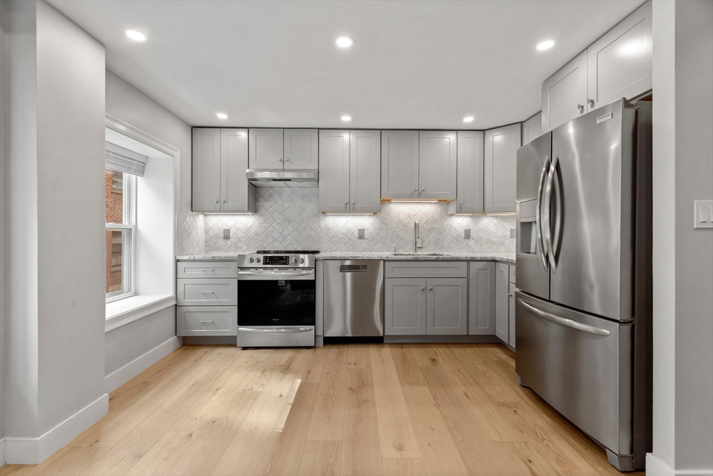 2 bed, 2 bath apartment for rent at 99 Fulton St Unit 4-4, North End — photo 2 of 20