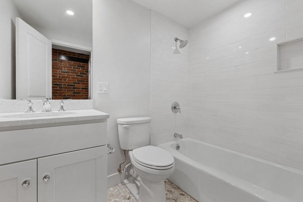 2 bed, 2 bath apartment for rent at 99 Fulton St Unit 4-4, North End — photo 16 of 20