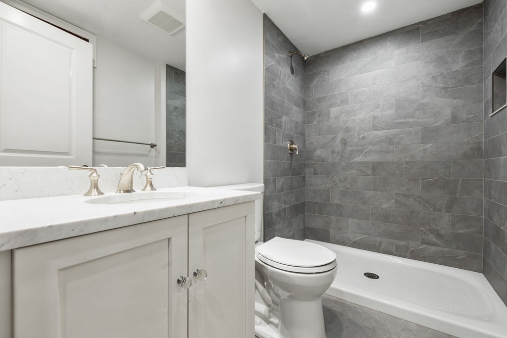 2 bed, 2 bath apartment for rent at 99 Fulton St Unit 4-4, North End — photo 10 of 20