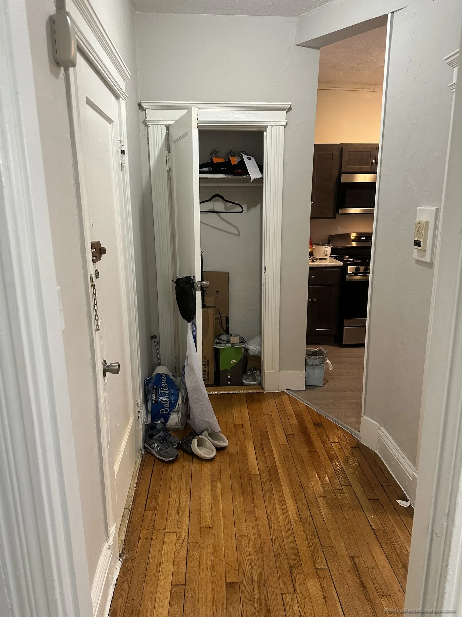 Studio bed, 1 bath apartment for rent at 99 Gordon St Unit 2, Brighton — photo 4 of 12