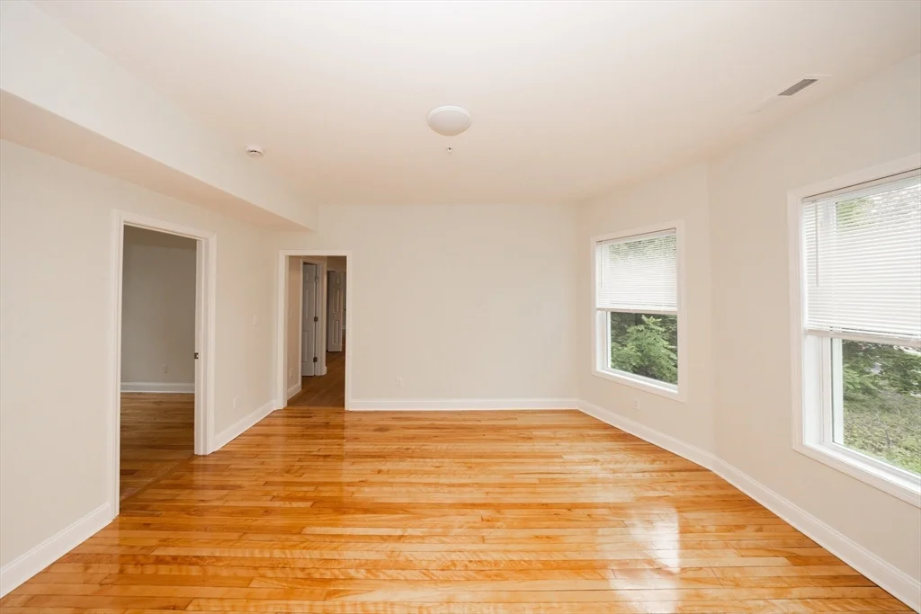 3 bed, 1 bath apartment for rent at 99 June St Unit 2, Worcester — photo 13 of 17