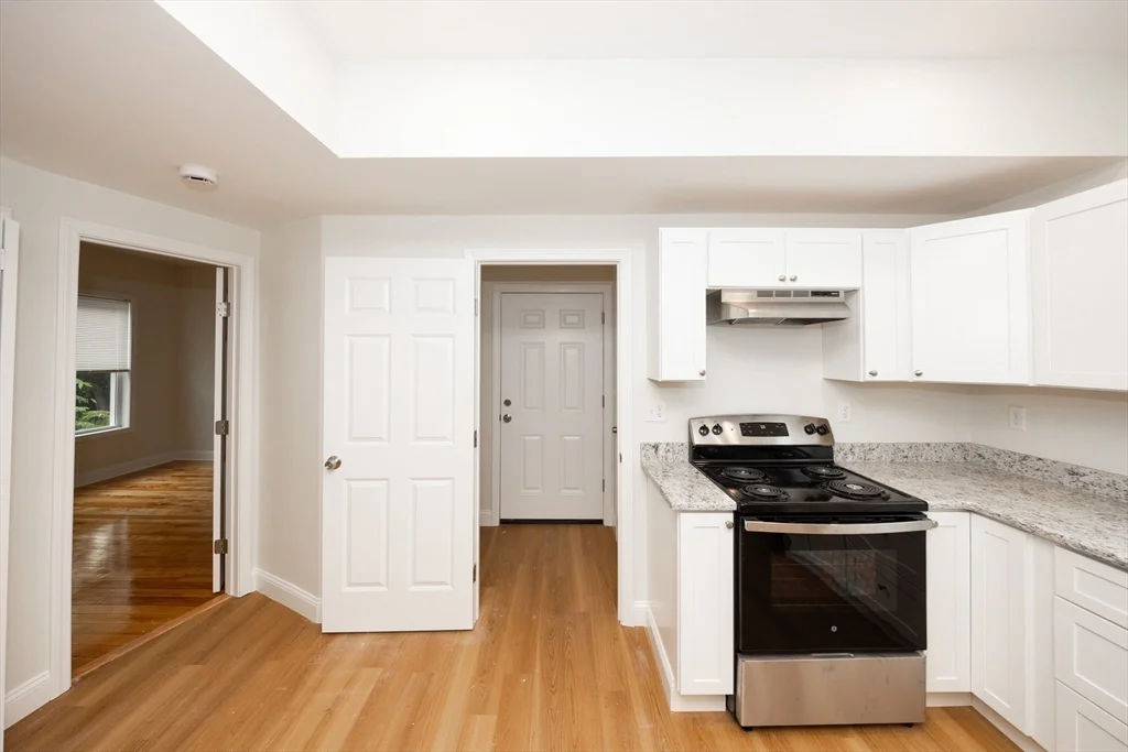 3 bed, 1 bath apartment for rent at 99 June St Unit 2, Worcester — photo 8 of 17