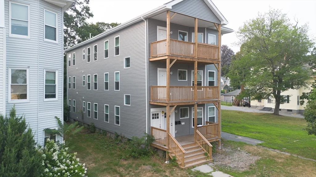 3 bed, 1 bath apartment for rent at 99 June St Unit 2, Worcester — photo 1 of 17