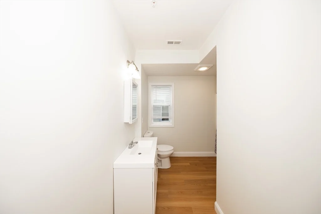 3 bed, 1 bath apartment for rent at 99 June St Unit 2, Worcester — photo 11 of 17