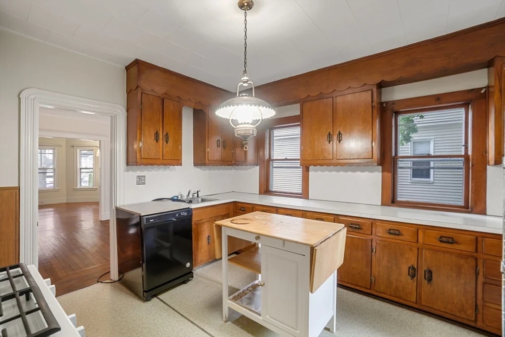 3 bed, 1 bath apartment for rent at 99 Kidder Ave Unit 1, Somerville — photo 13 of 21