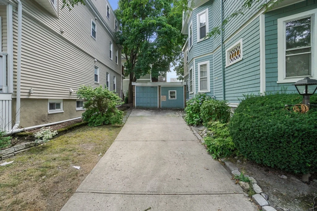 3 bed, 1 bath apartment for rent at 99 Kidder Ave Unit 1, Somerville — photo 3 of 21