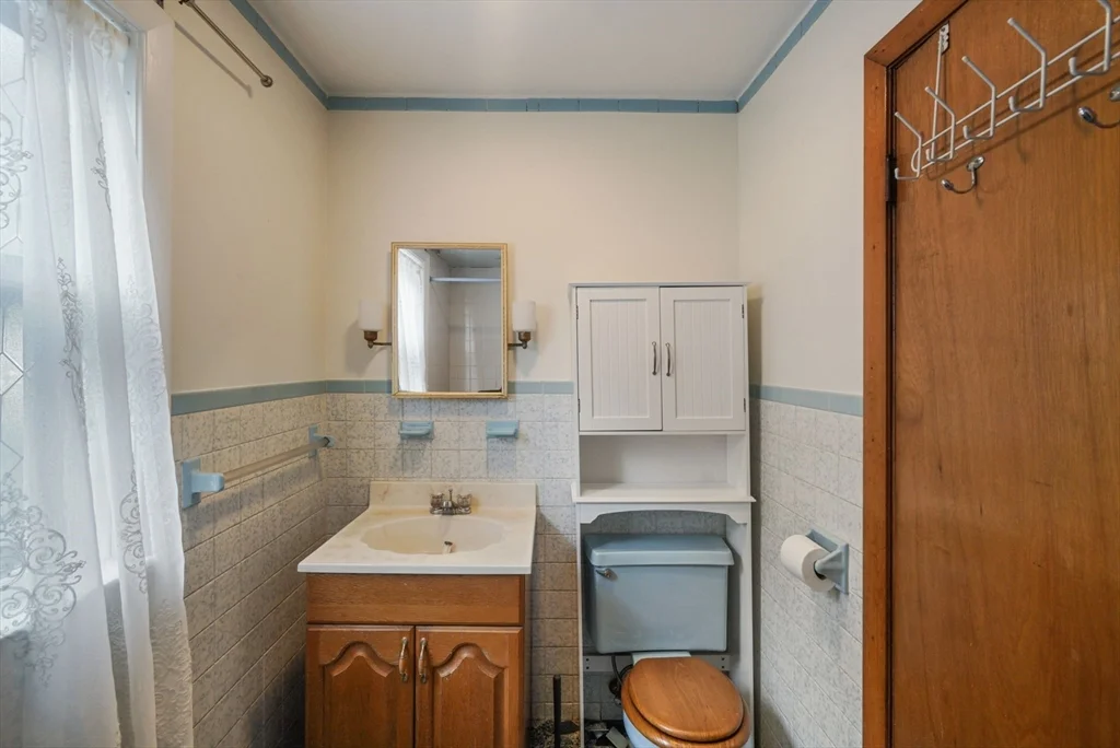 3 bed, 1 bath apartment for rent at 99 Kidder Ave Unit 1, Somerville — photo 18 of 21