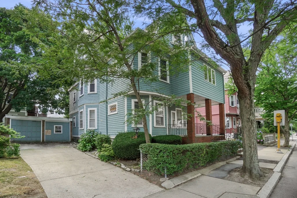 3 bed, 1 bath apartment for rent at 99 Kidder Ave Unit 1, Somerville — photo 2 of 21