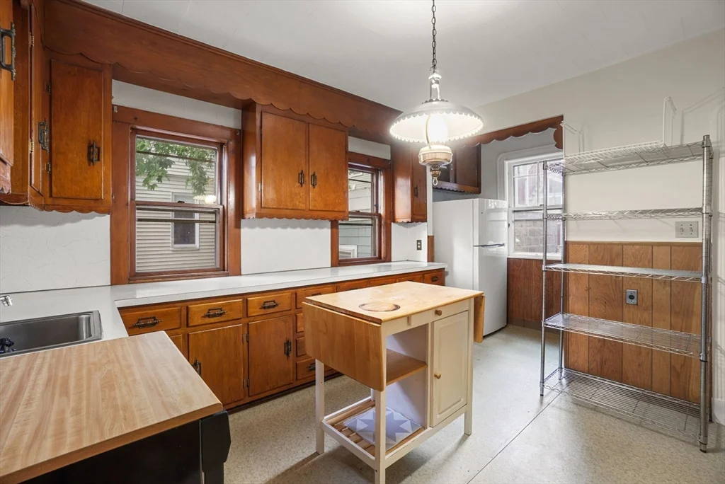 3 bed, 1 bath apartment for rent at 99 Kidder Ave Unit 1, Somerville — photo 12 of 21
