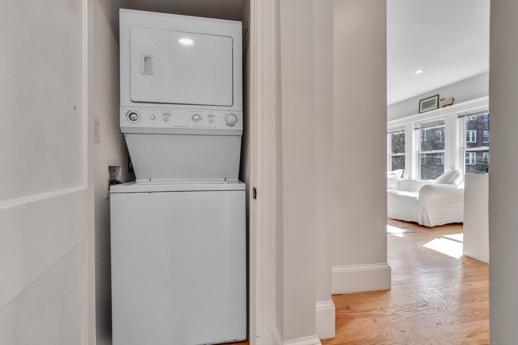 4 bed, 2 bath apartment for rent at 99 Kilsyth Rd Unit 2, Brighton — photo 7 of 7