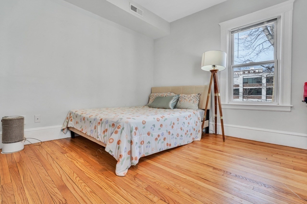 4 bed, 2 bath apartment for rent at 99 Kilsyth Rd Unit 2, Brighton — photo 1 of 7
