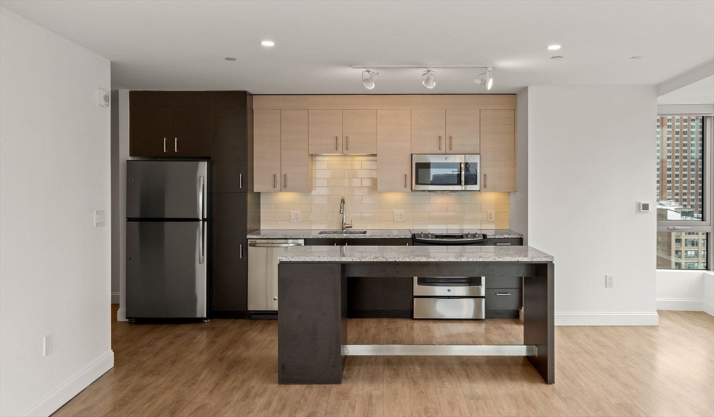 2 bed, 2 bath apartment for rent at 99 Kneeland St Unit 1003, Chinatown — photo 3 of 16