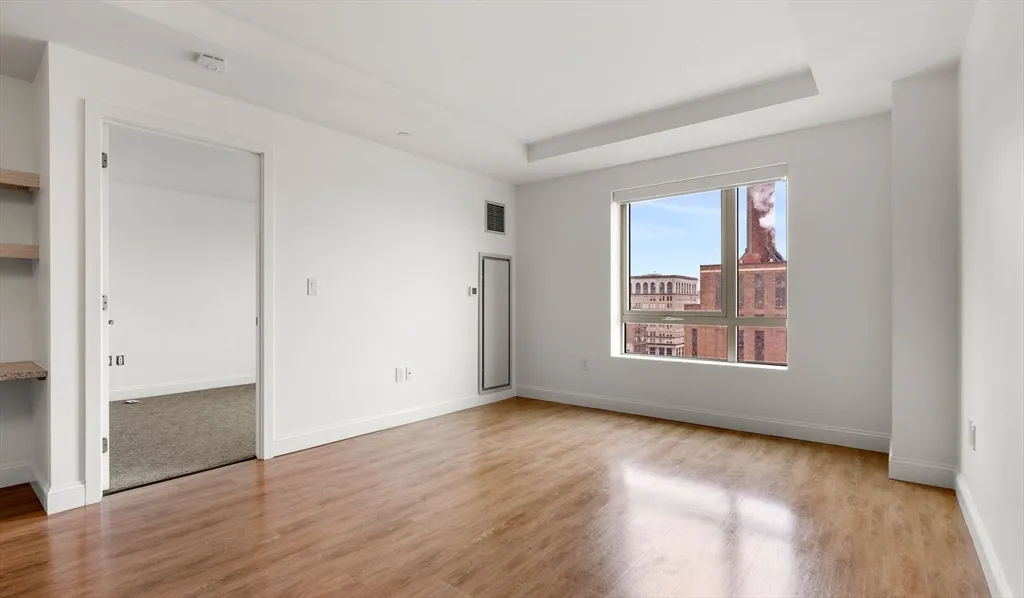 1 bed, 1 bath apartment for rent at 99 Kneeland St Unit 1014, Chinatown — photo 1 of 16