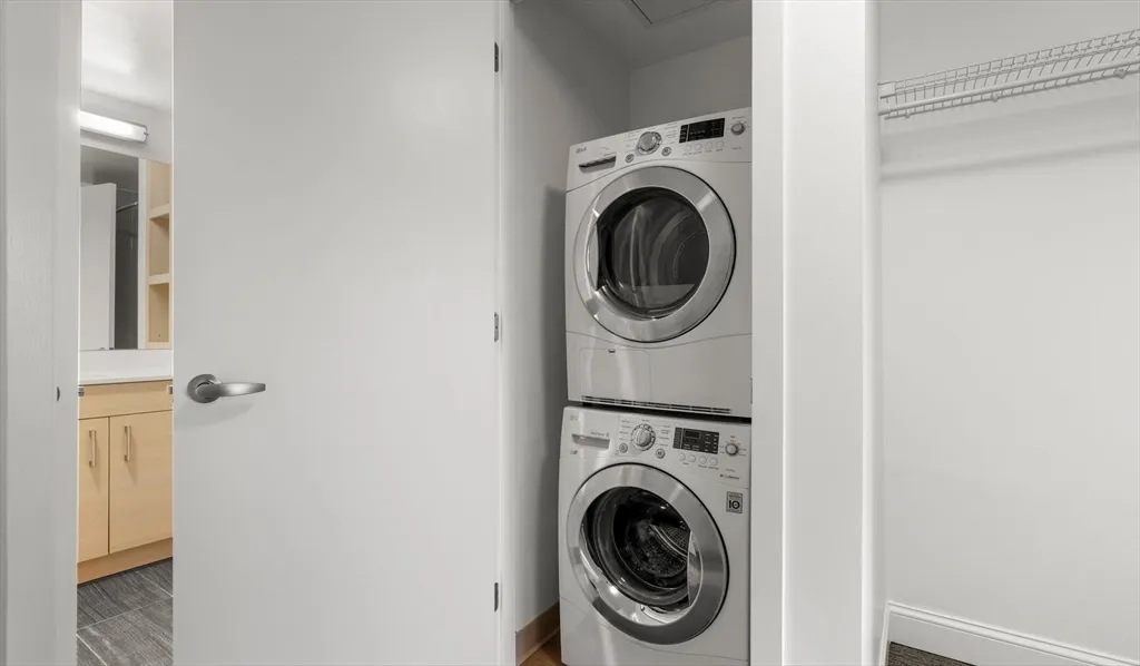 1 bed, 1 bath apartment for rent at 99 Kneeland St Unit 1014, Chinatown — photo 6 of 16