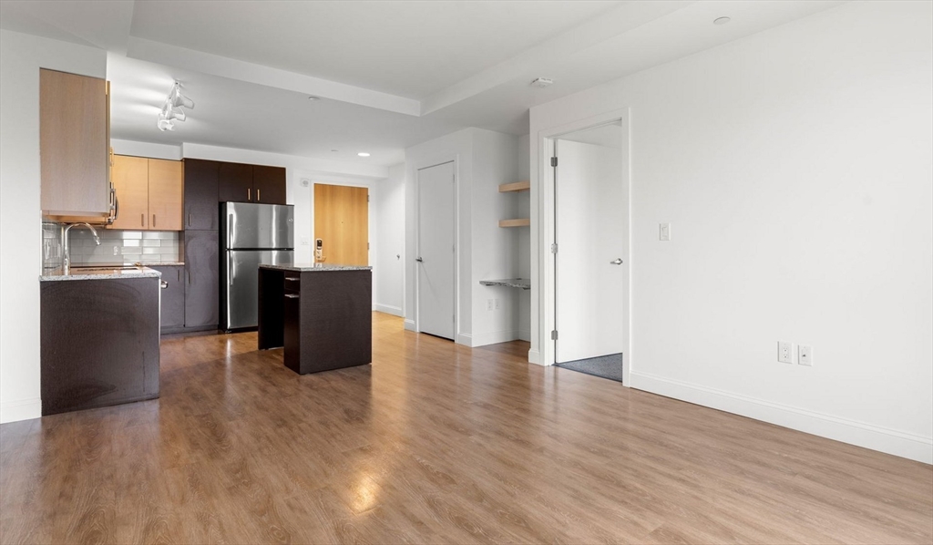 1 bed, 1 bath apartment for rent at 99 Kneeland St Unit 1015, Chinatown — photo 3 of 14