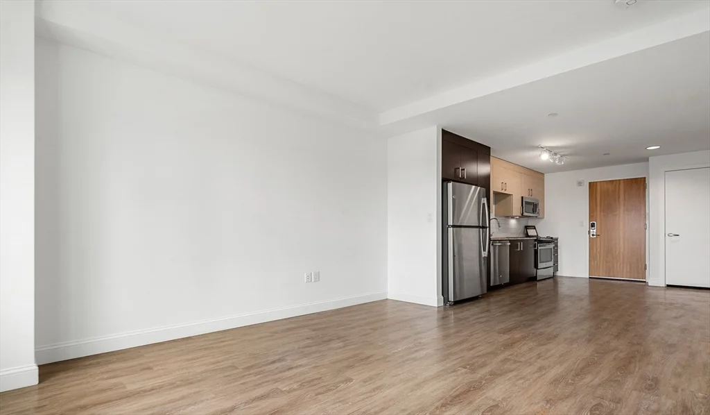 1 bed, 1 bath apartment for rent at 99 Kneeland St Unit 1506, Chinatown — photo 2 of 13