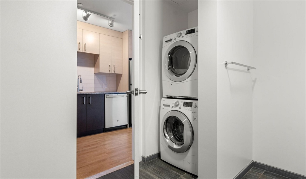 Studio bed, 1 bath apartment for rent at 99 Kneeland St Unit 1610, Chinatown — photo 7 of 15