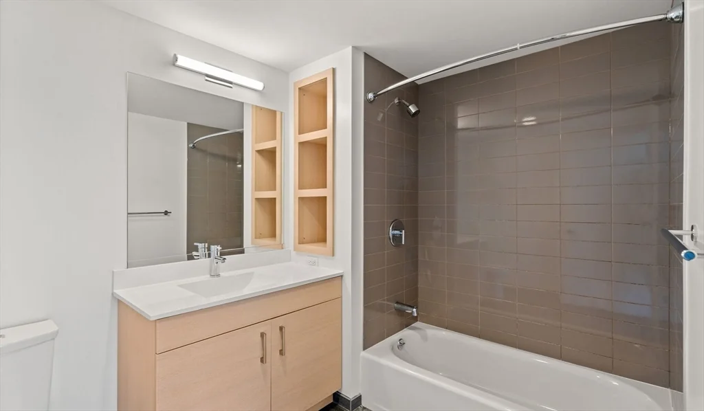 2 bed, 2 bath apartment for rent at 99 Kneeland St Unit 1908, Chinatown — photo 6 of 12