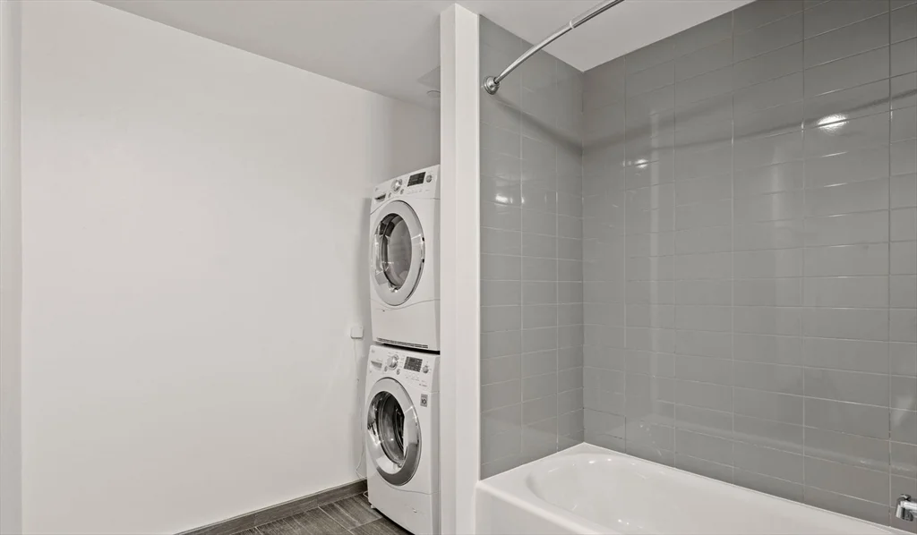 2 bed, 2 bath apartment for rent at 99 Kneeland St Unit 1908, Chinatown — photo 8 of 12