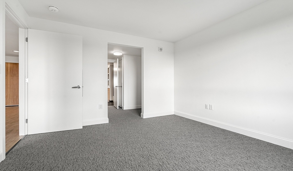 1 bed, 1 bath apartment for rent at 99 Kneeland St Unit 2004, Chinatown — photo 3 of 13