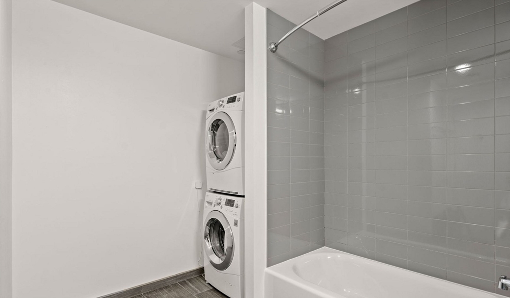3 bed, 2 bath apartment for rent at 99 Kneeland St Unit 2101, Chinatown — photo 7 of 16