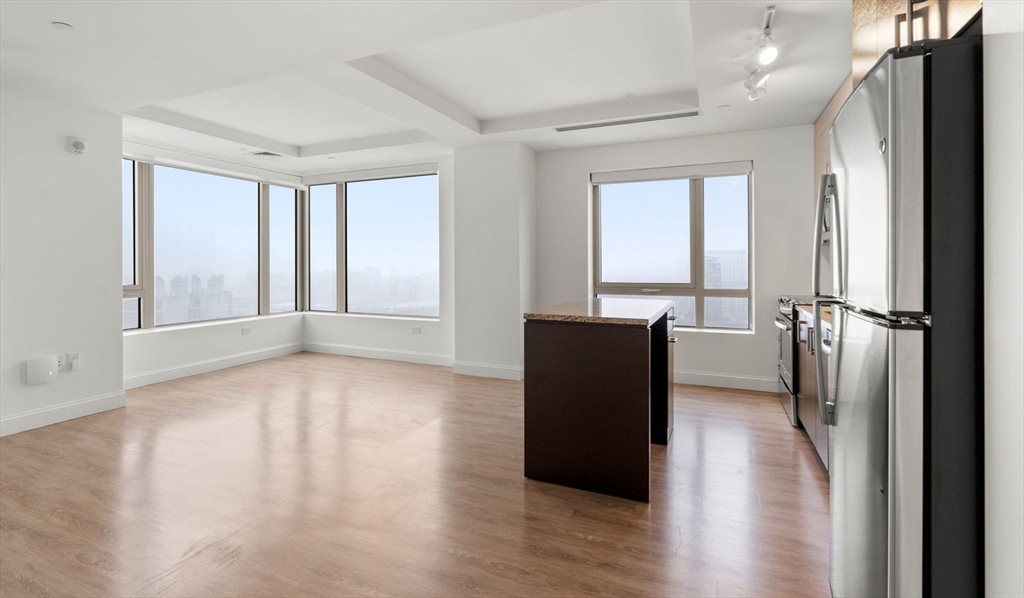 1 bed, 1 bath apartment for rent at 99 Kneeland St Unit 904, Chinatown — photo 3 of 14