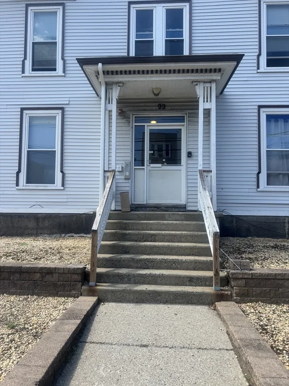 1 bed, 1 bath apartment for rent at 99 Laighton Unit 2, Lynn — photo 1 of 12
