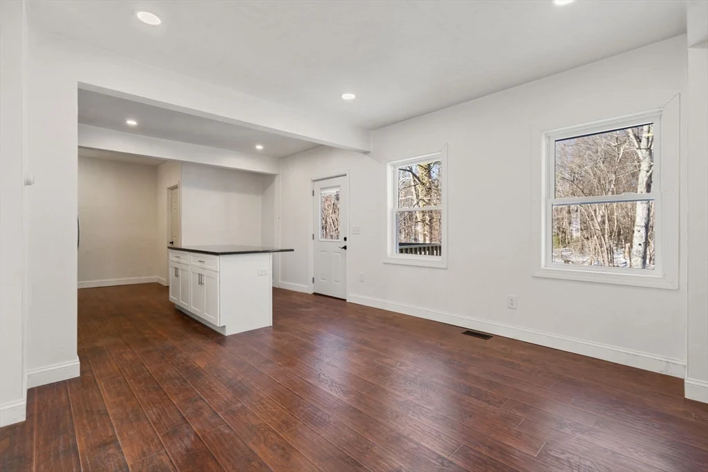 3 bed, 1 bath apartment for rent at 99 Main St Unit A, Upton — photo 2 of 21