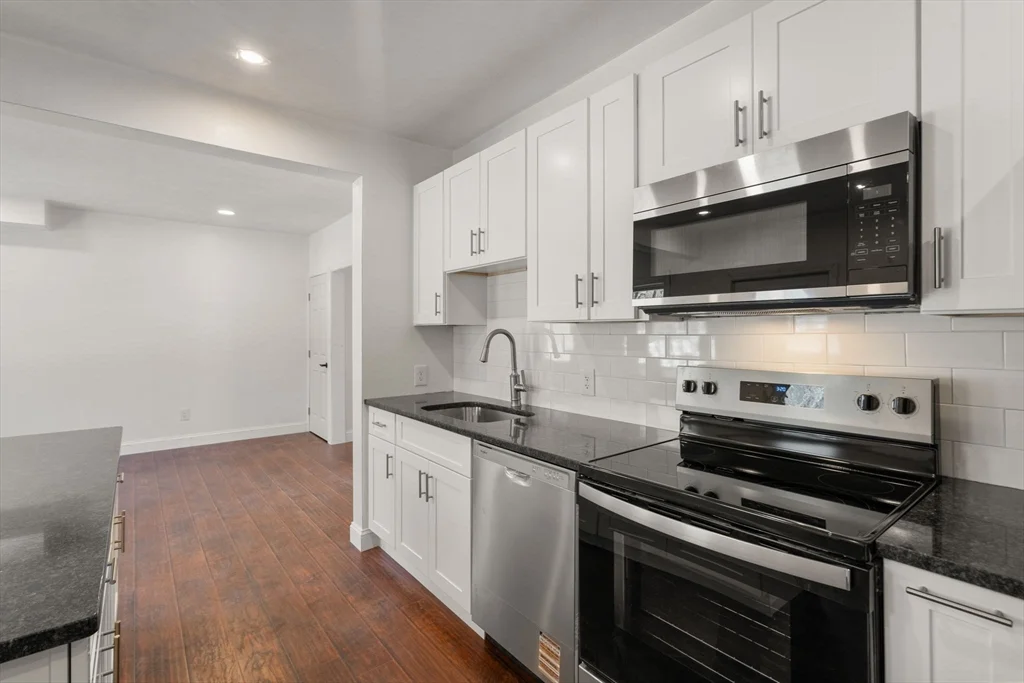 3 bed, 1 bath apartment for rent at 99 Main St Unit A, Upton — photo 4 of 21