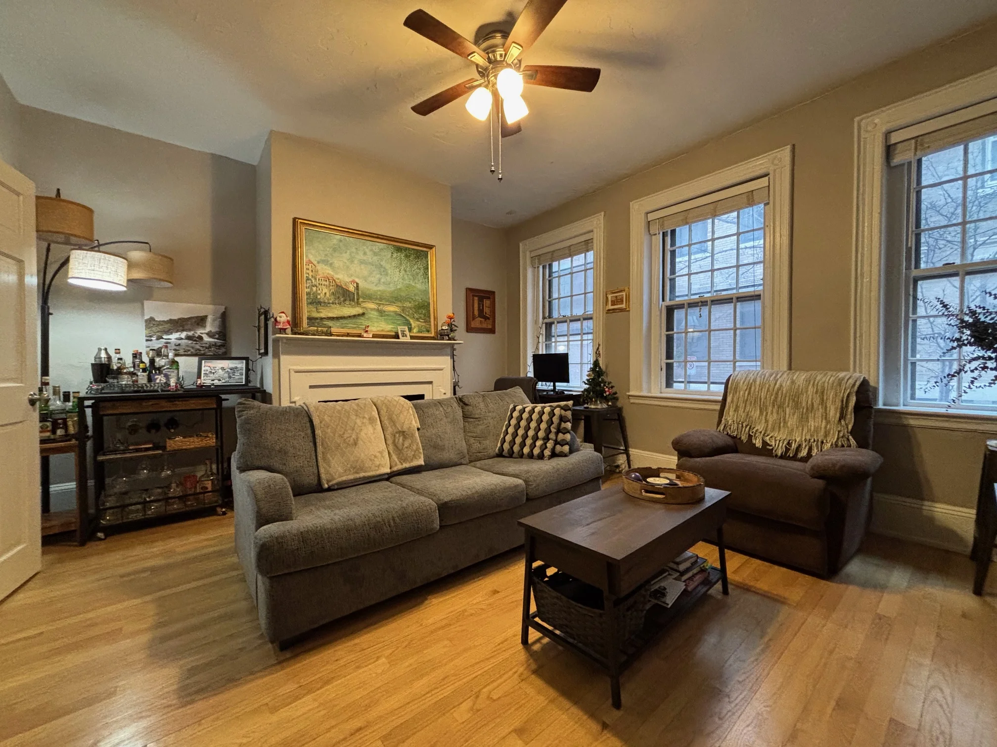1 bed, 1 bath apartment for rent at 99 Myrtle St Unit 1, Beacon Hill