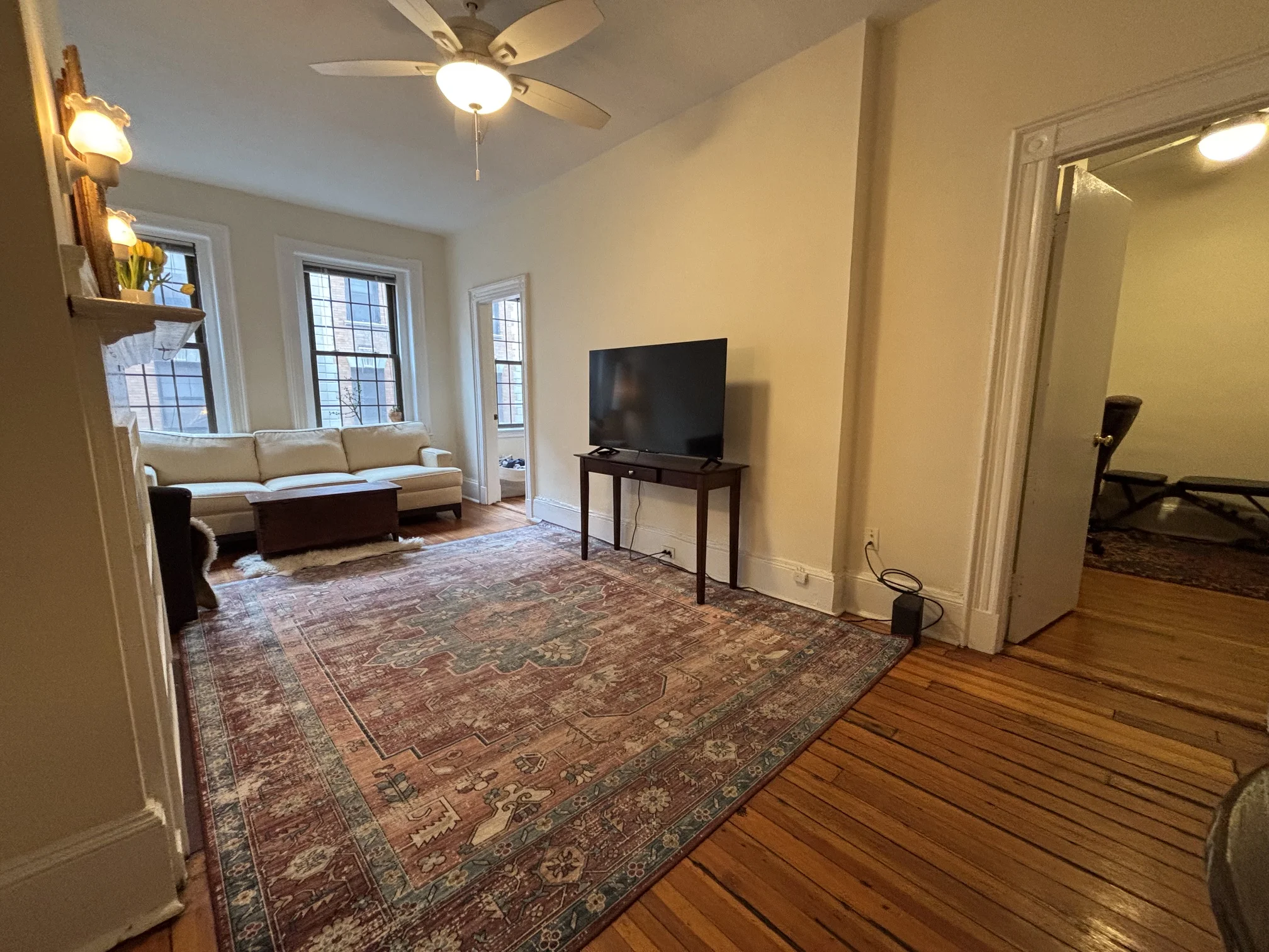 2 bed, 1 bath apartment for rent at 99 Myrtle St Unit 2, Beacon Hill — photo 2 of 14