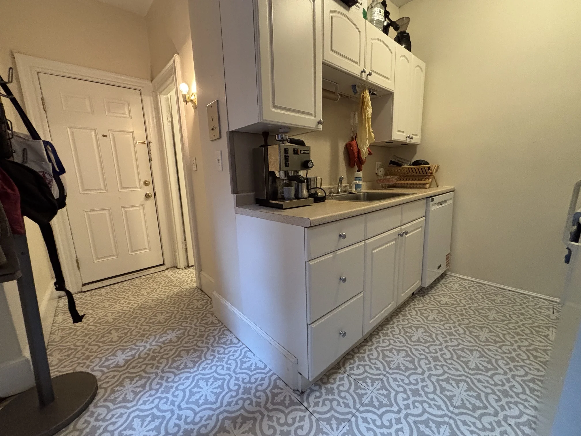 2 bed, 1 bath apartment for rent at 99 Myrtle St Unit 2, Beacon Hill — photo 10 of 14