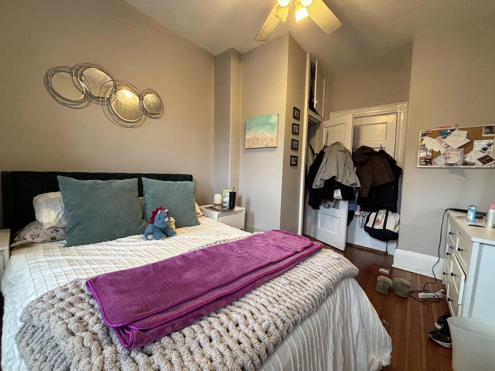 3 bed, 1 bath apartment for rent at 99 Myrtle St Unit 6, Beacon Hill — photo 4 of 15