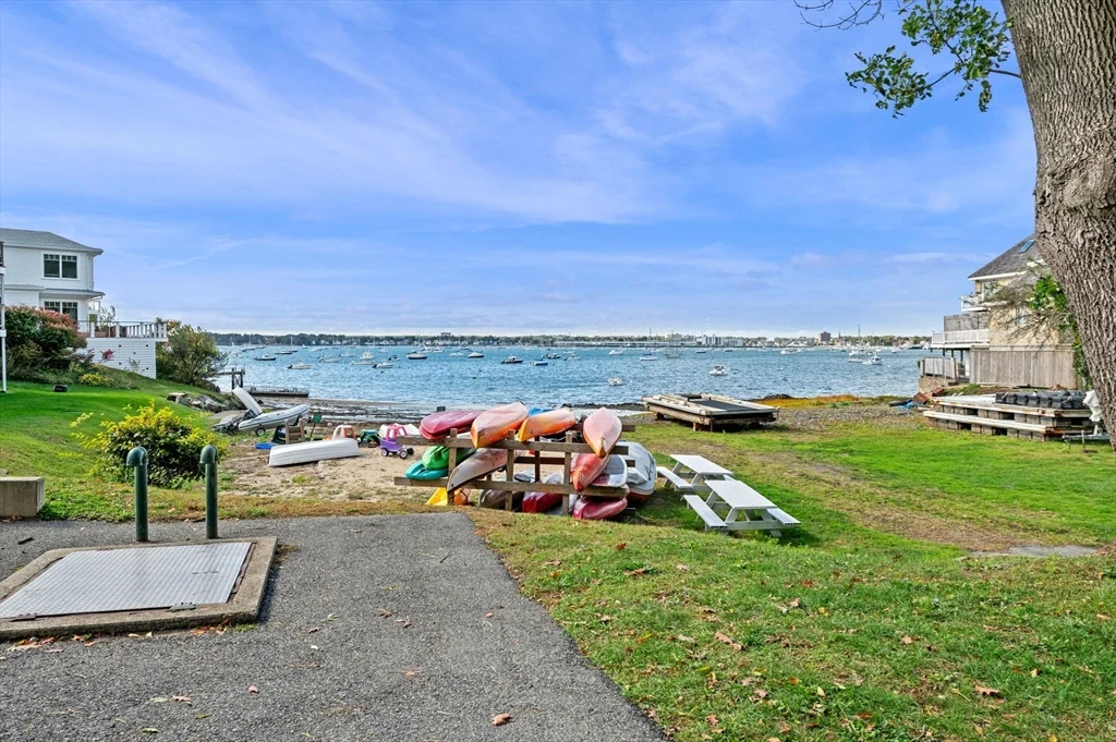 3 bed, 3 bath apartment for rent at 99 Naugus Ave, Marblehead — photo 27 of 27