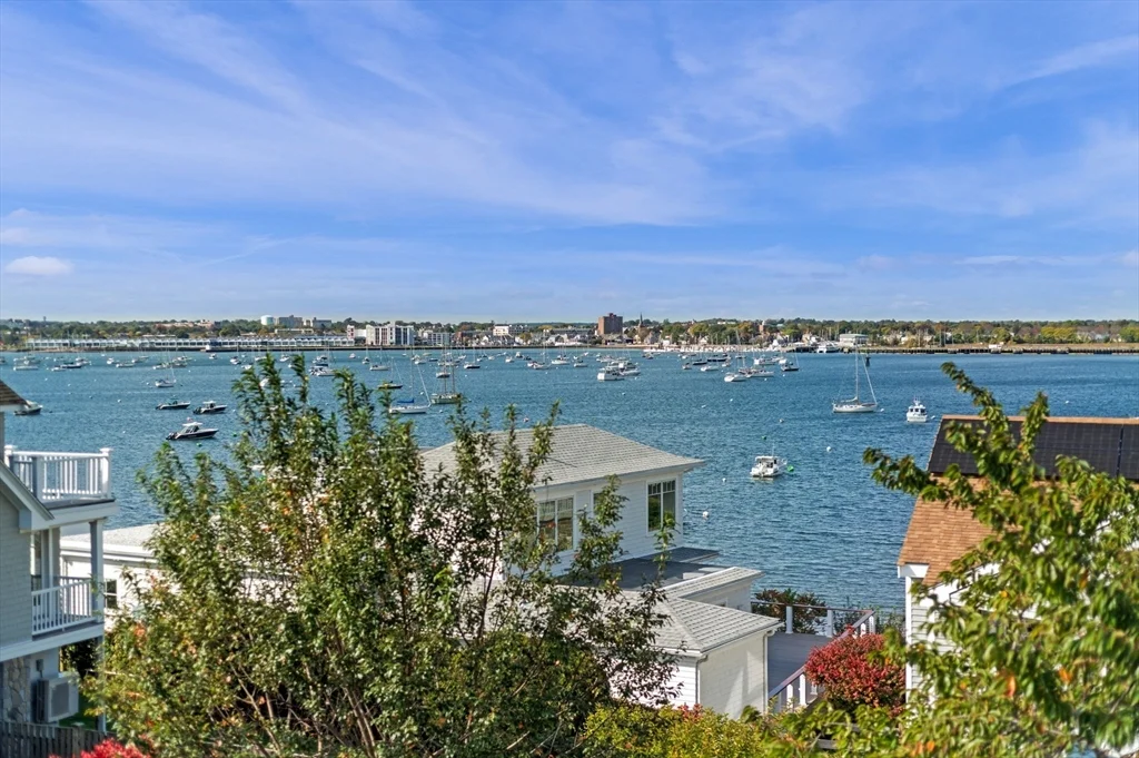 3 bed, 3 bath apartment for rent at 99 Naugus Ave, Marblehead — photo 1 of 27
