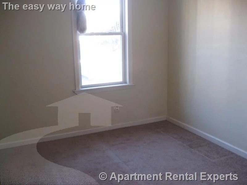 2 bed, 1 bath apartment for rent at 99 Norfolk St Unit 2, Central Square — photo 5 of 8