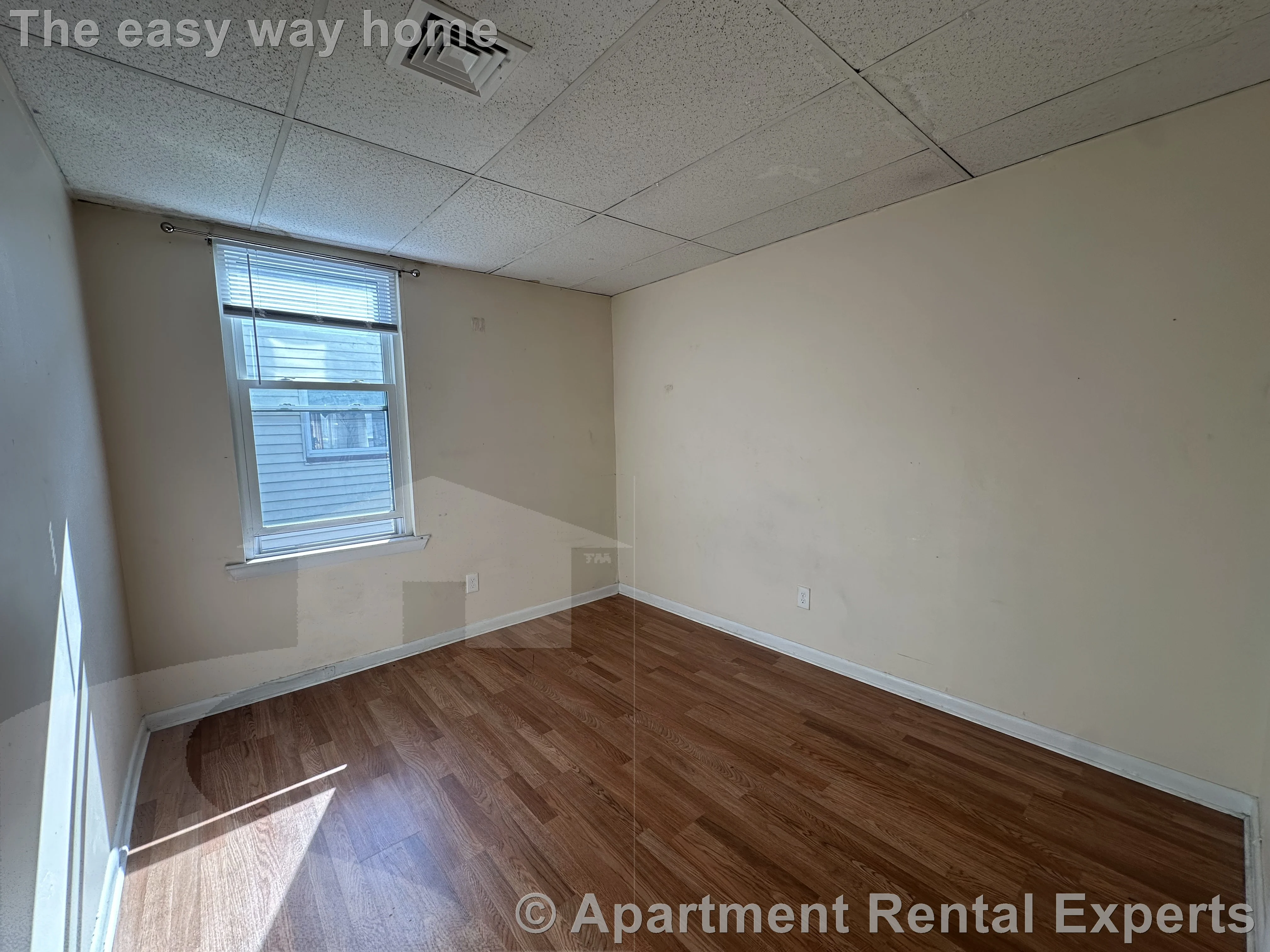 4 bed, 2 bath apartment for rent at 99 Norfolk St Unit 3, Central Square — photo 8 of 18