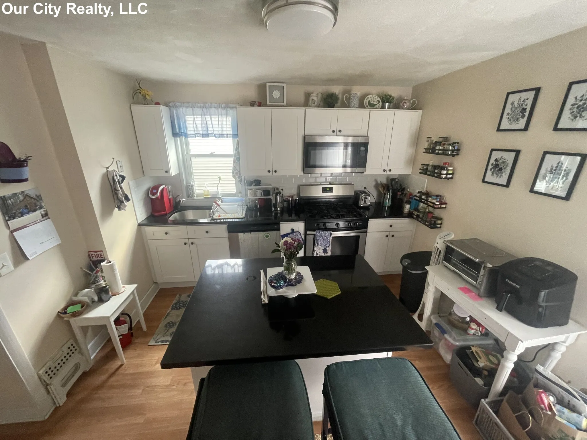 4 bed, 2 bath apartment for rent at 99 Norfolk St Unit 3, The Port — photo 20 of 24
