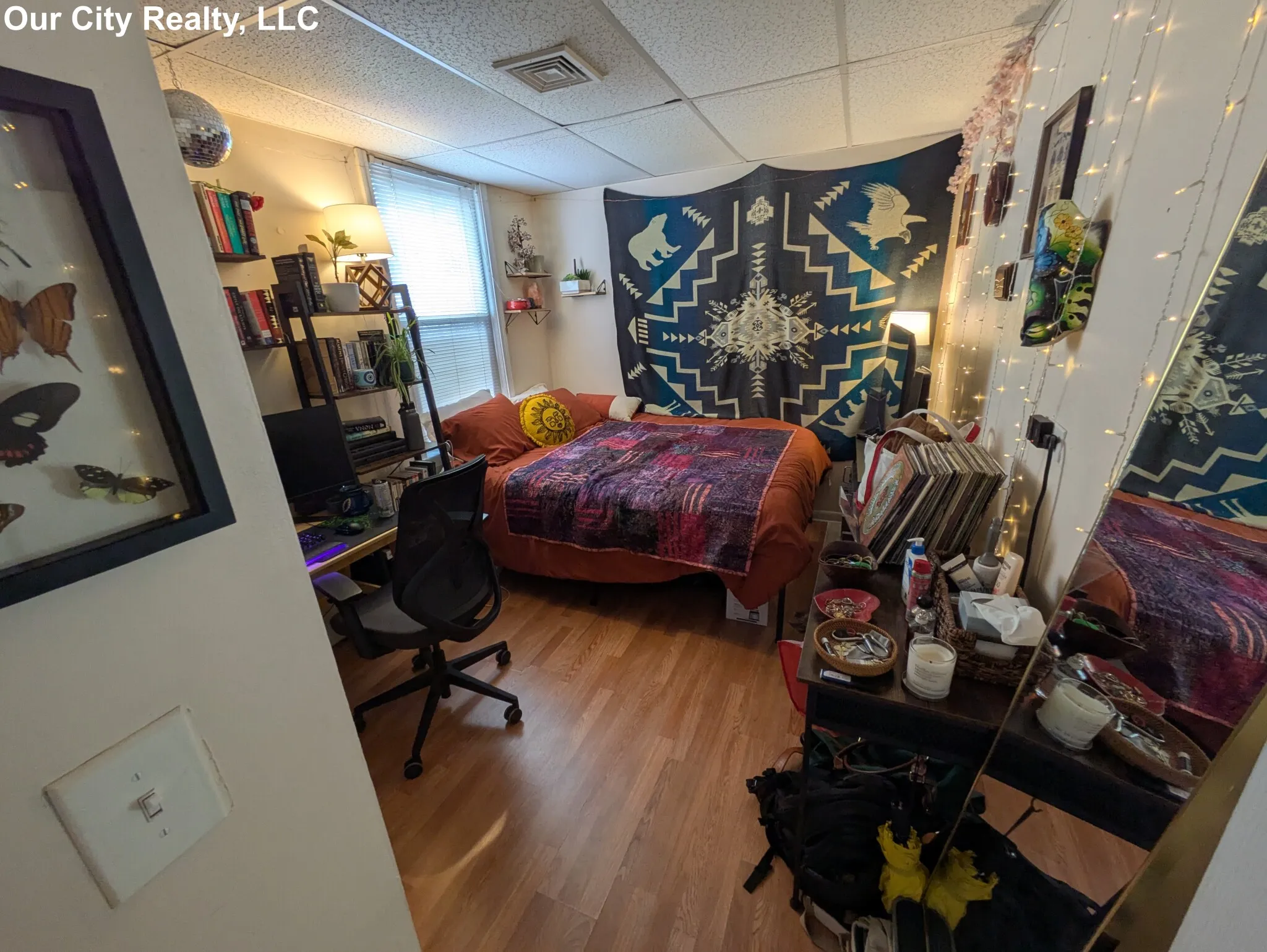 4 bed, 2 bath apartment for rent at 99 Norfolk St Unit 3, The Port — photo 7 of 24