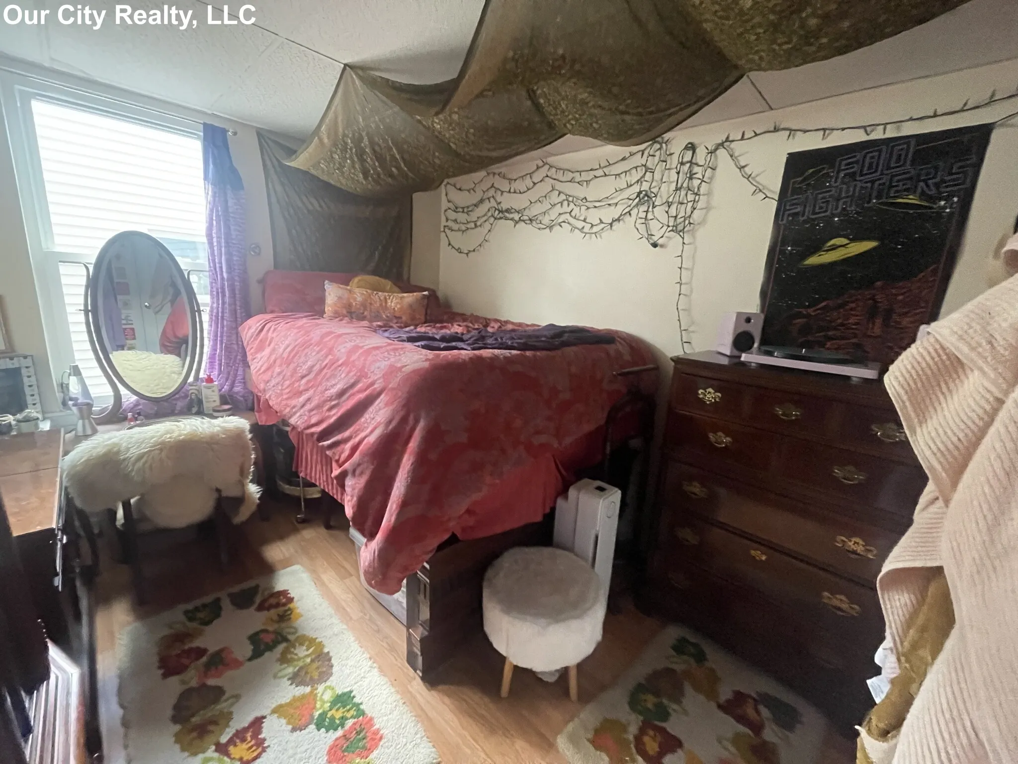 4 bed, 2 bath apartment for rent at 99 Norfolk St Unit 3, The Port — photo 18 of 24